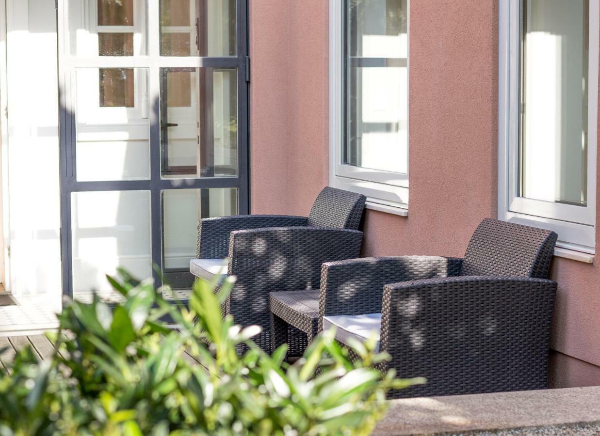 Queen'S Garden Hostel Порту Экстерьер фото