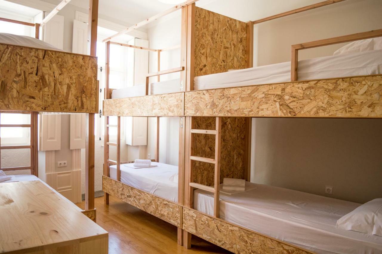 Queen'S Garden Hostel Порту Экстерьер фото